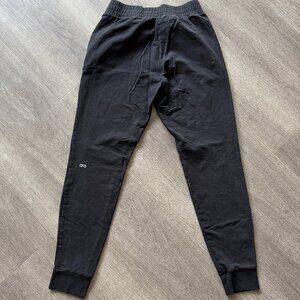 Alo Yoga Unwind Sweatpants